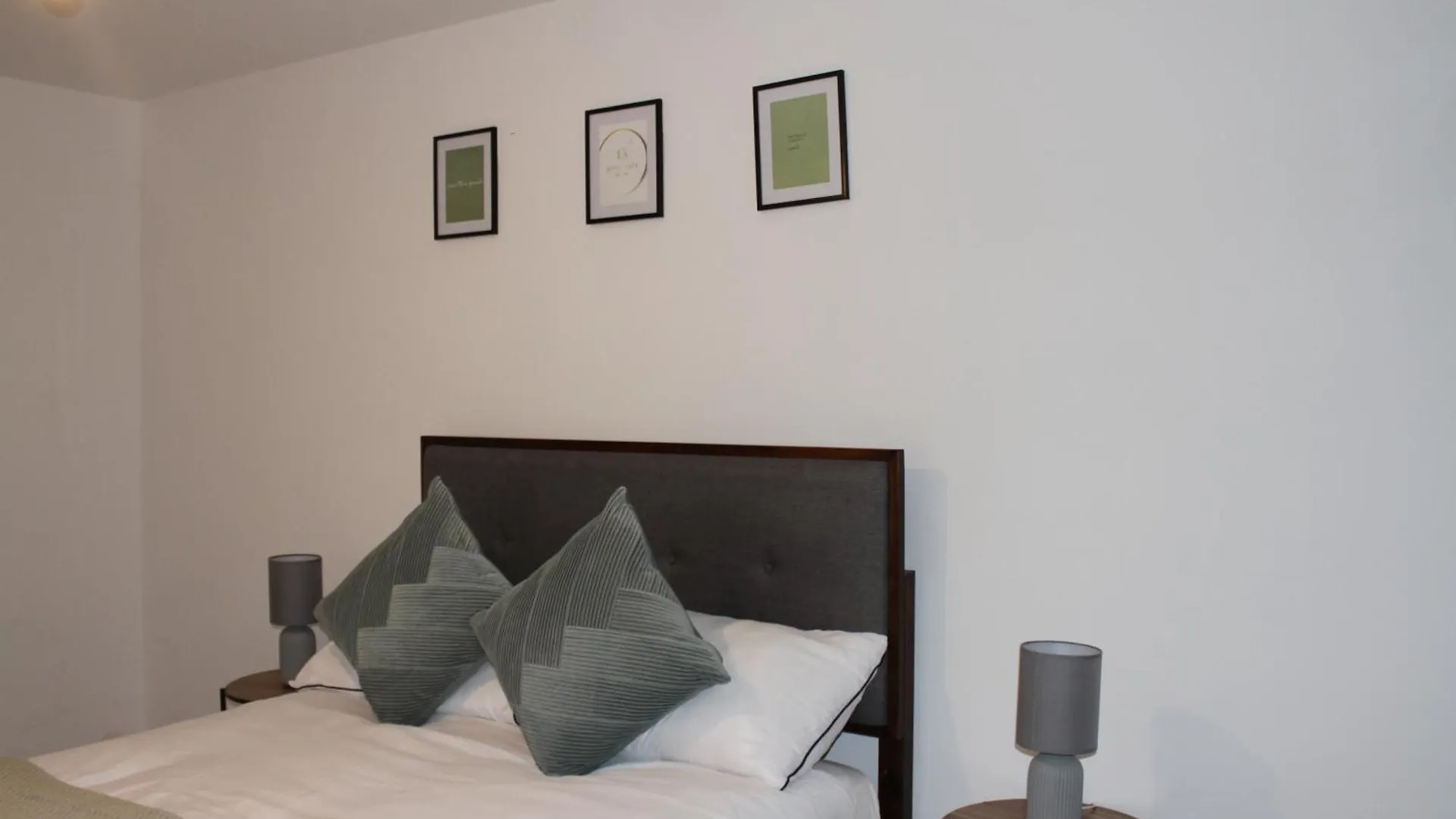 Holiday home Modern 3-Bed Home With Garden Nottingham